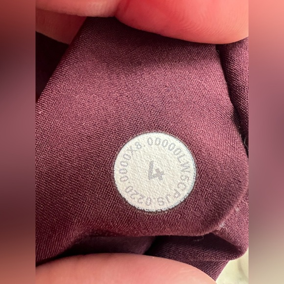 Lululemon On the Fly Jogger *Luxtreme 25" Cassis (Size 4) - Picture 10 of 10